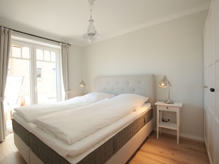 Schlafzimmer in weiß