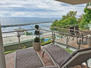 Holiday apartment Meeresidyll - mit atemberaubendem Hafen-Ostseeblick