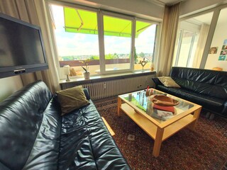 ... mit Zugang zum Wintergarten