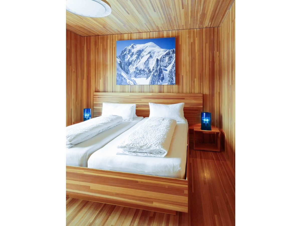 Ferienhaus Chalet Avantgarde, Törbel, Herr Sebastian Hatzfeldt