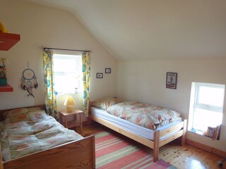 2nd bedroom/kids' bedroom.