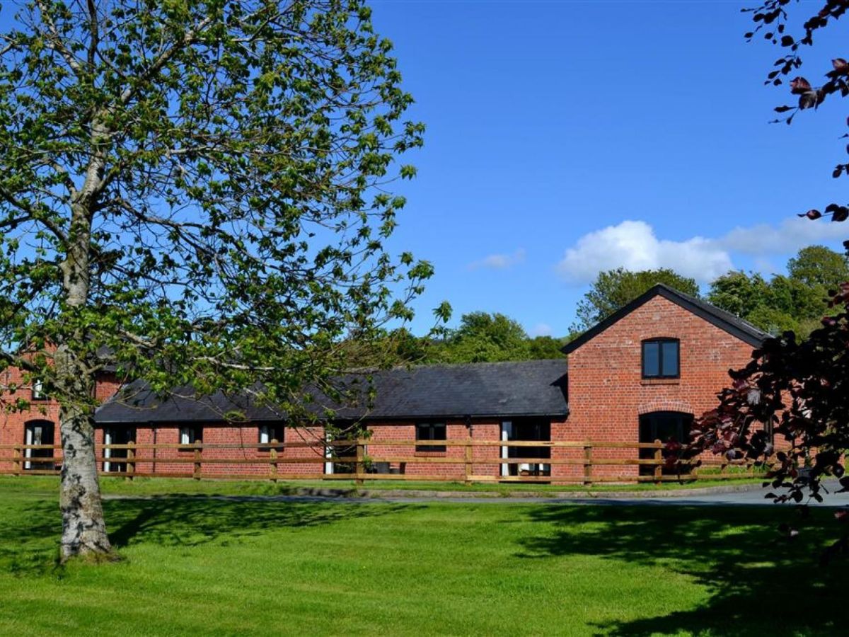 Ferienhaus Corlan England Firma Belvilla Ferienwohnungen