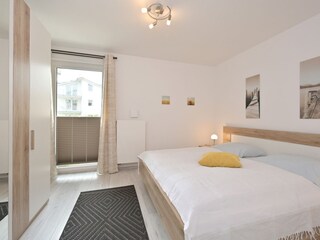 Schlafzimmer mit Doppelbett