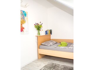 Schlafzimmer OG mit Einzelbett