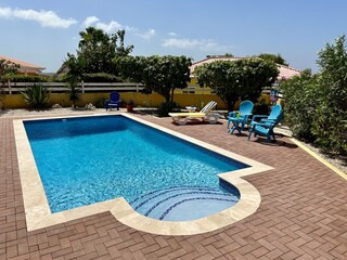 Large Swimming Pool with 8x4 meters