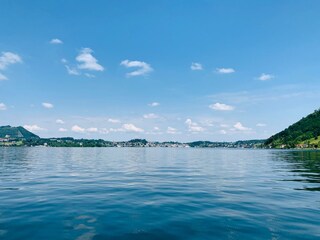 Aussicht nach Gmunden vom Schiff aus