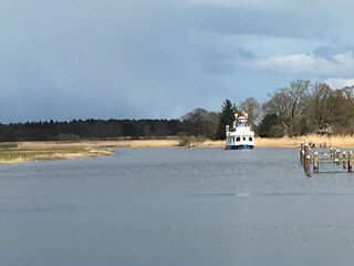 Prerower Hafen mit Ausflugsdampfer
