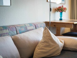 Wohnzimmerdetail, Ferienwohnung Nr. 80, St Peter Ording Bad, Haus Atlantic,  Alter Badweg 11-15