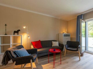 Wohnzimmer mit Balkon