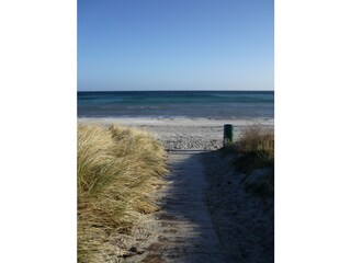 Strandaufgang direkt vor der Unterkunft