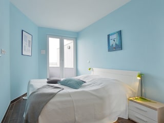 Schlafzimmer mit Doppelbett