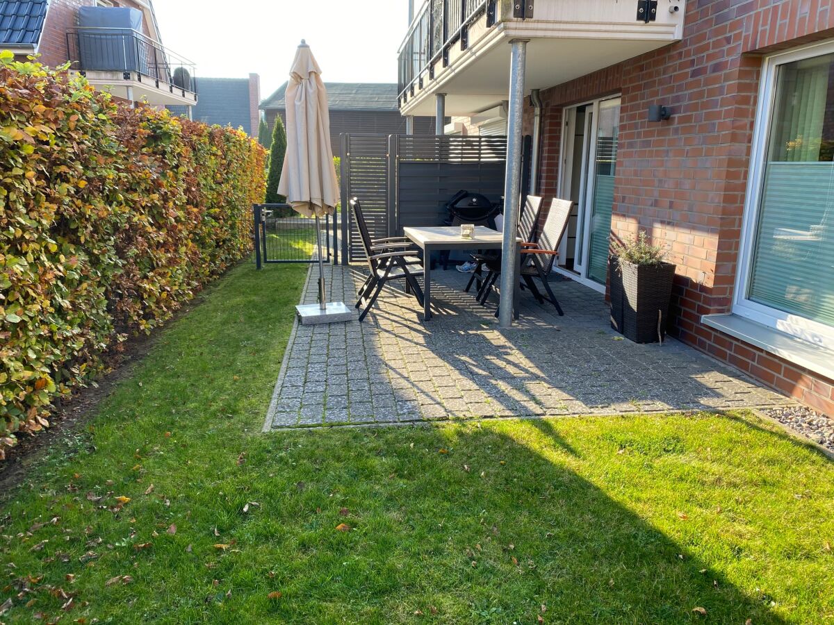 Terrasse mit Garten