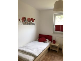 2. Schlafzimmer mit 2 Einzelbetten