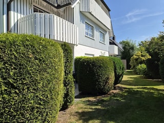 Gartenbereich um die Terrasse