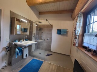 Bad mit Walk-in-Dusche