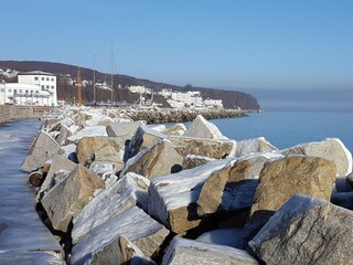 Hafenmole im Winter