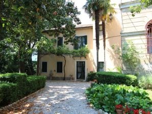 Castle Luxuriöses Ferienhaus in Romano D'ezzelino mit Garten - Lusiana - image1