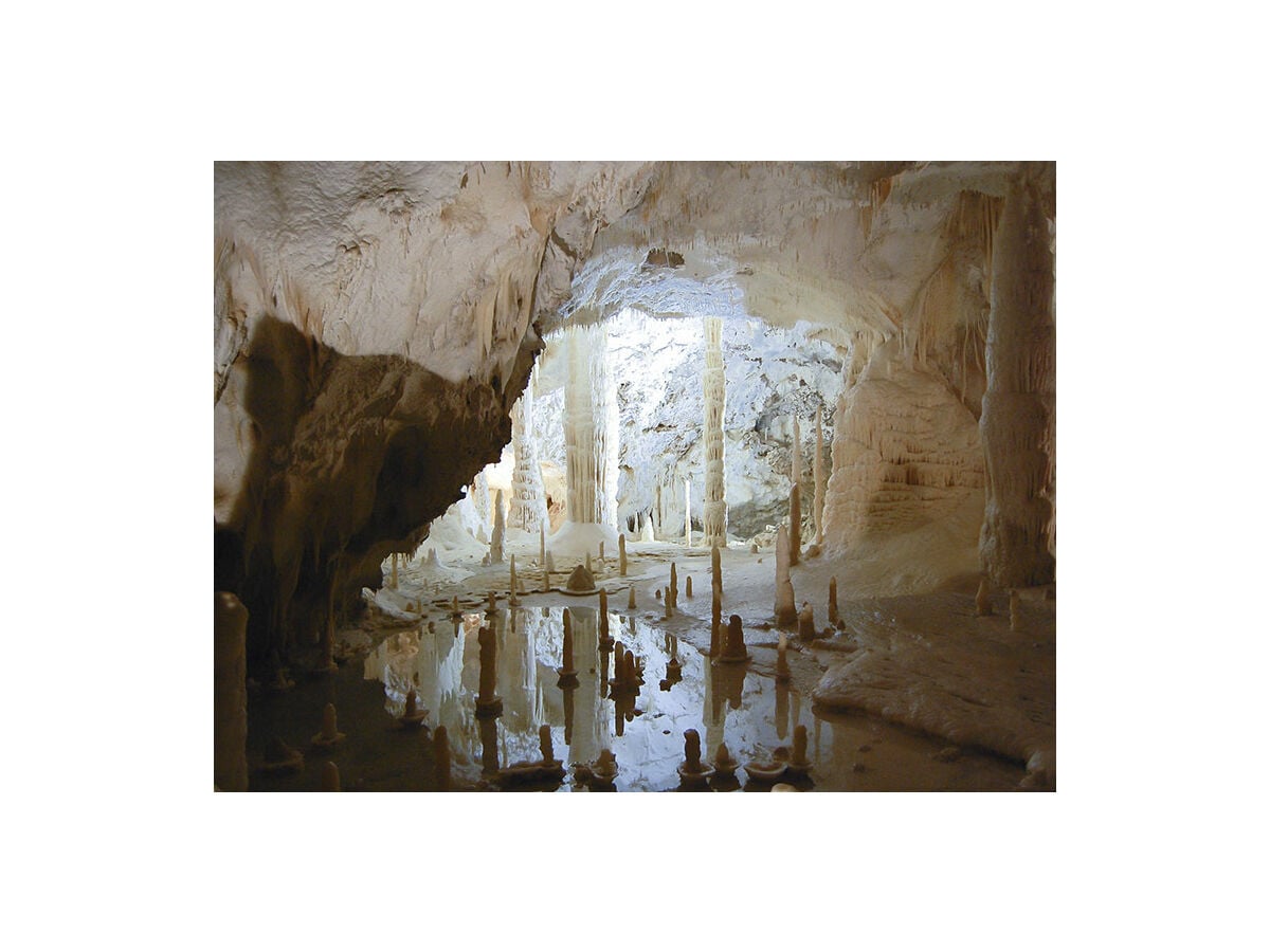 Villa Colombaia - Die berühmte Grotte di Frasassi