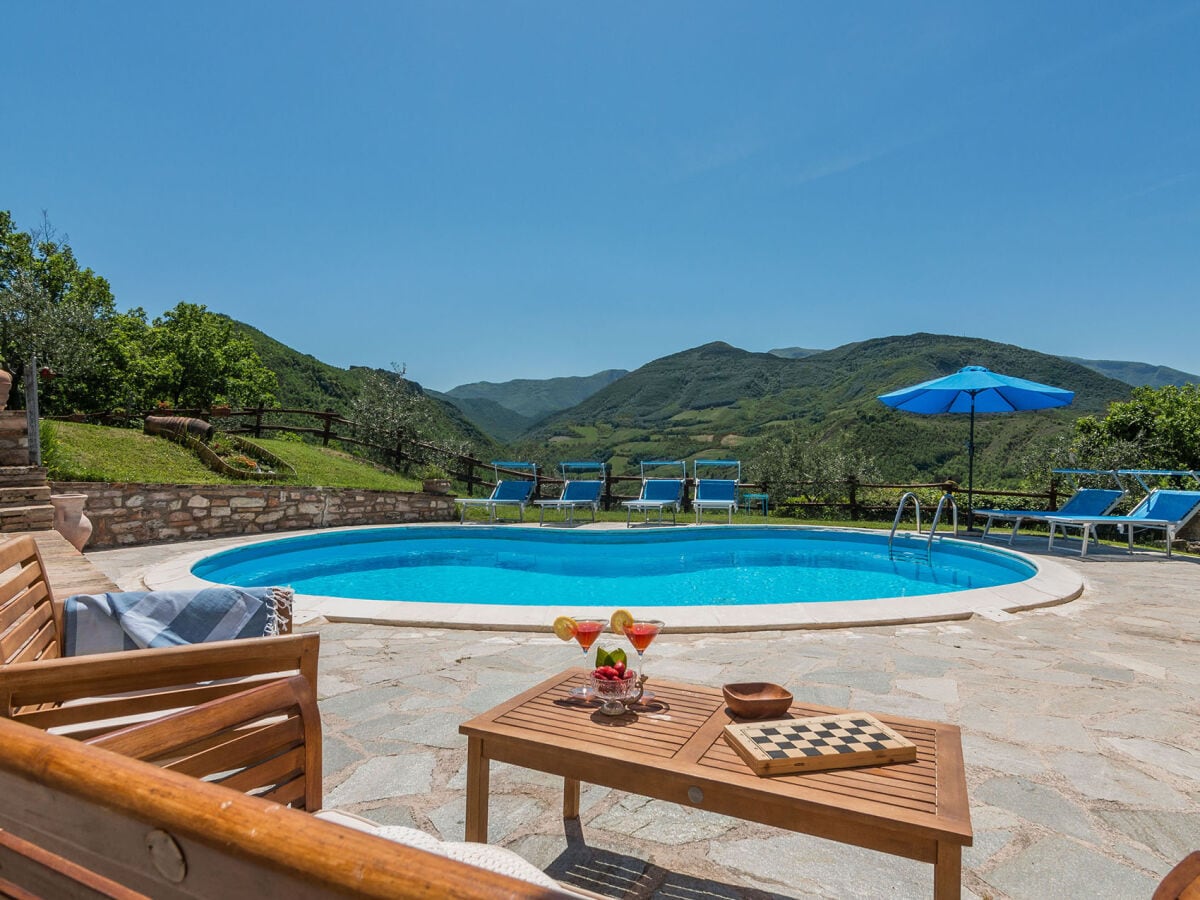 Villa Colombaia - Pool mit Panorama-Blick (9,55x4,50)