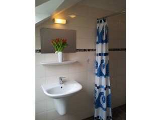 Holiday apartment Lemkenhafen Bathroom 12