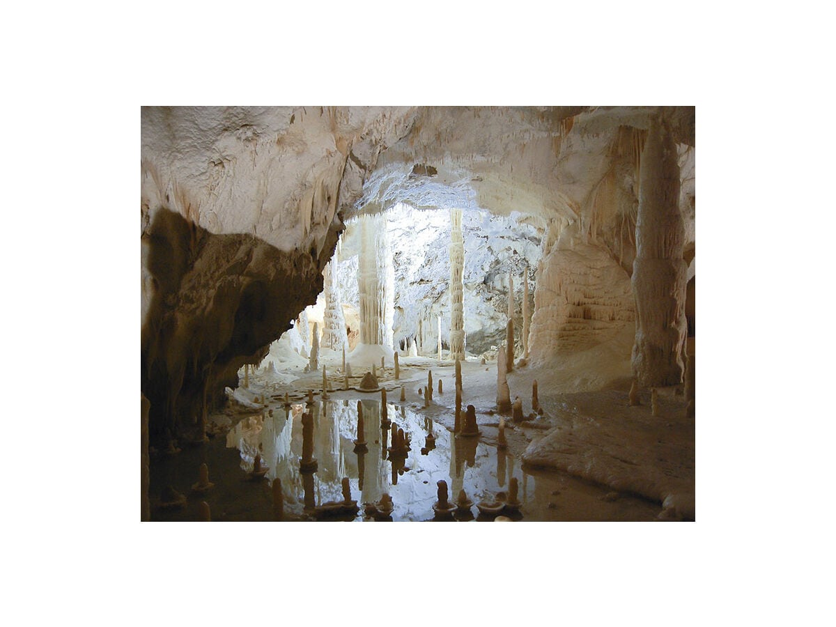 Villa Colombaia - Die berühmten Grotte di Frasassi