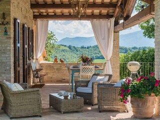 Villa Fermignano Buitenaudio-opname 3