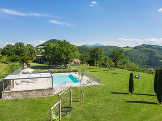 Villa Fermignano Buitenaudio-opname 17