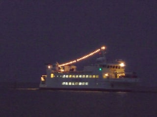 Fähre Wangerooge bei Nacht