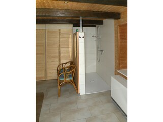 Dusche der Sauna (im Nebengebäude)