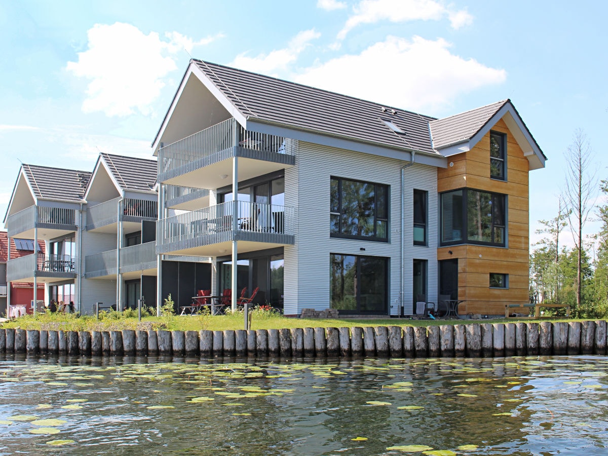 Lake view apartment suite weisses haus plau, mecklenburg lake ... 2 stuer en suite