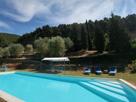 Casa per le vacanze In posizione assolutamente isolata con piscina