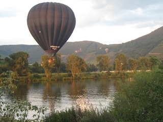 Blick vom Balkon-hier ist immer was los