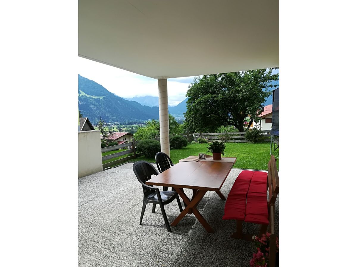 Terrasse mit Bergblick