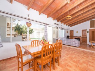 Chalet Santanyi Caratteristiche 13