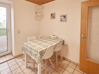 Küchentisch in Ferienwohnung 2