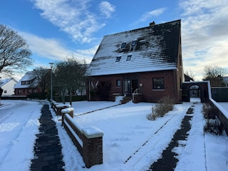 Hausansicht Winter