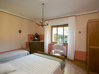 2nd double bedroom with extra bed