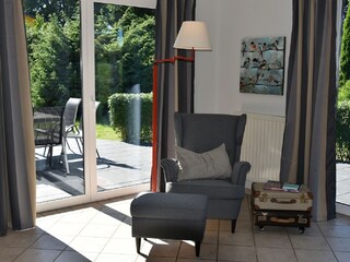 Gemütlicher Solitär-Sessel im Wohnzimmer