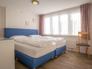 2. Schlafzimmer Doppelbett