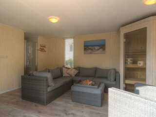 Relaxraum mit Sauna