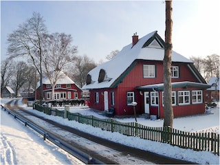 das Haus im Schnee