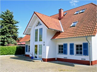 Außenansicht des Hauses (Straßenseite)