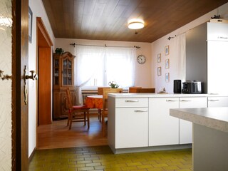 Küche und Esszimmer