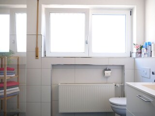 Badezimmer mit Dusche