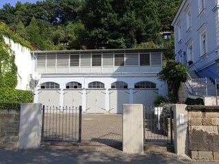 Garage für Motorräder oder Fahrräder