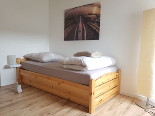 Schlafzimmer 2