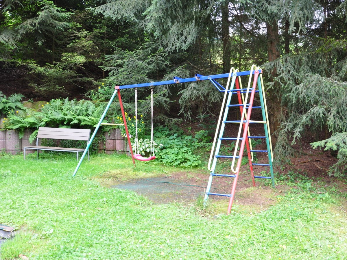 kleiner Spielplatz auf dem Gelände vom Bungalowdorf