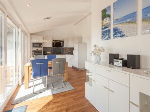 Ferienwohnung Oostzee - boven de haven met fantastisch uitzicht op zee