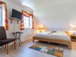 Großes Schlafzimmer Bett 2 m x 2m