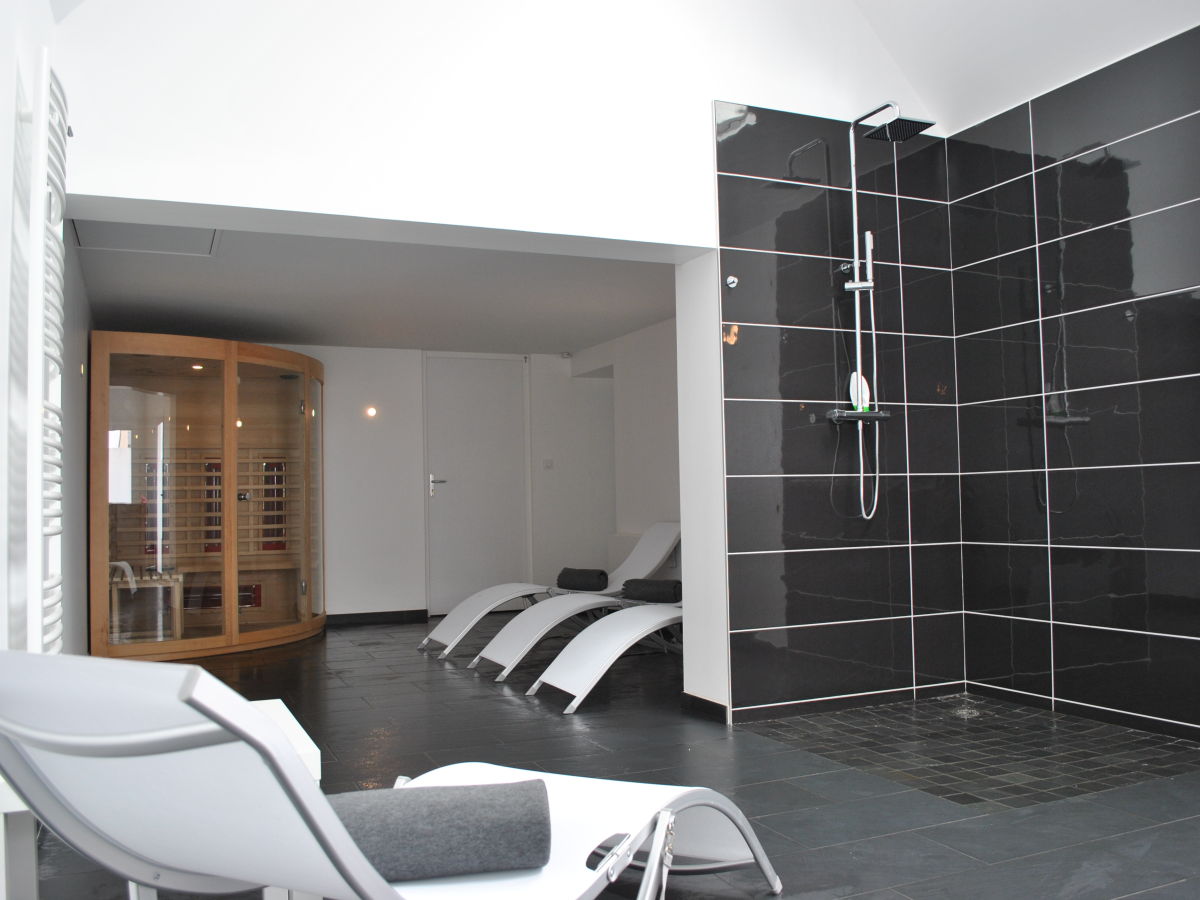 SPA Bereich mit separater Dusche